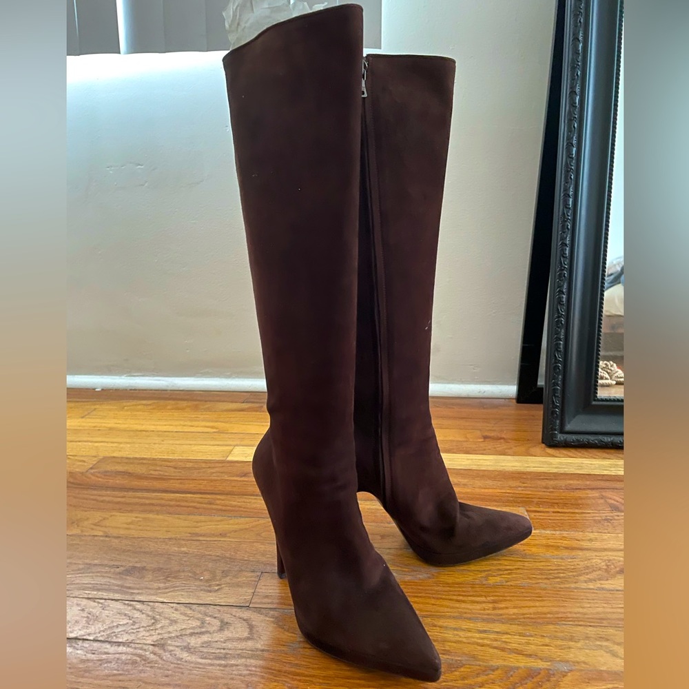 PRADA Brown Suede pointed toe heeled Boots, Excellent condition, Size 37